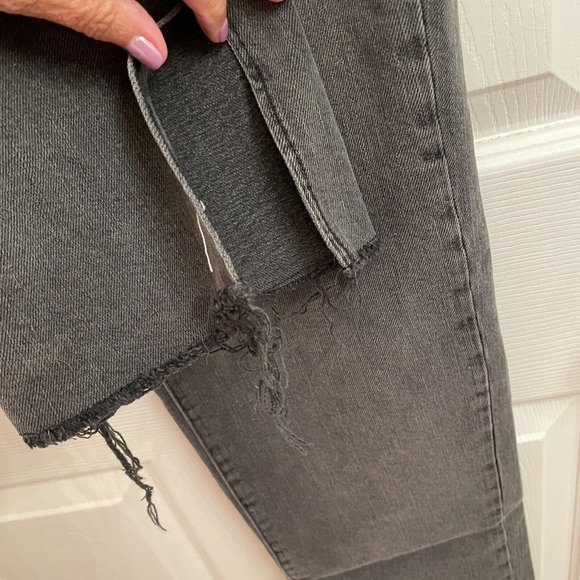 Good American Good Boy Boyfriend Black Jeans Split Ankle Raw Hem size 4 / 27 - Picture 7 of 7